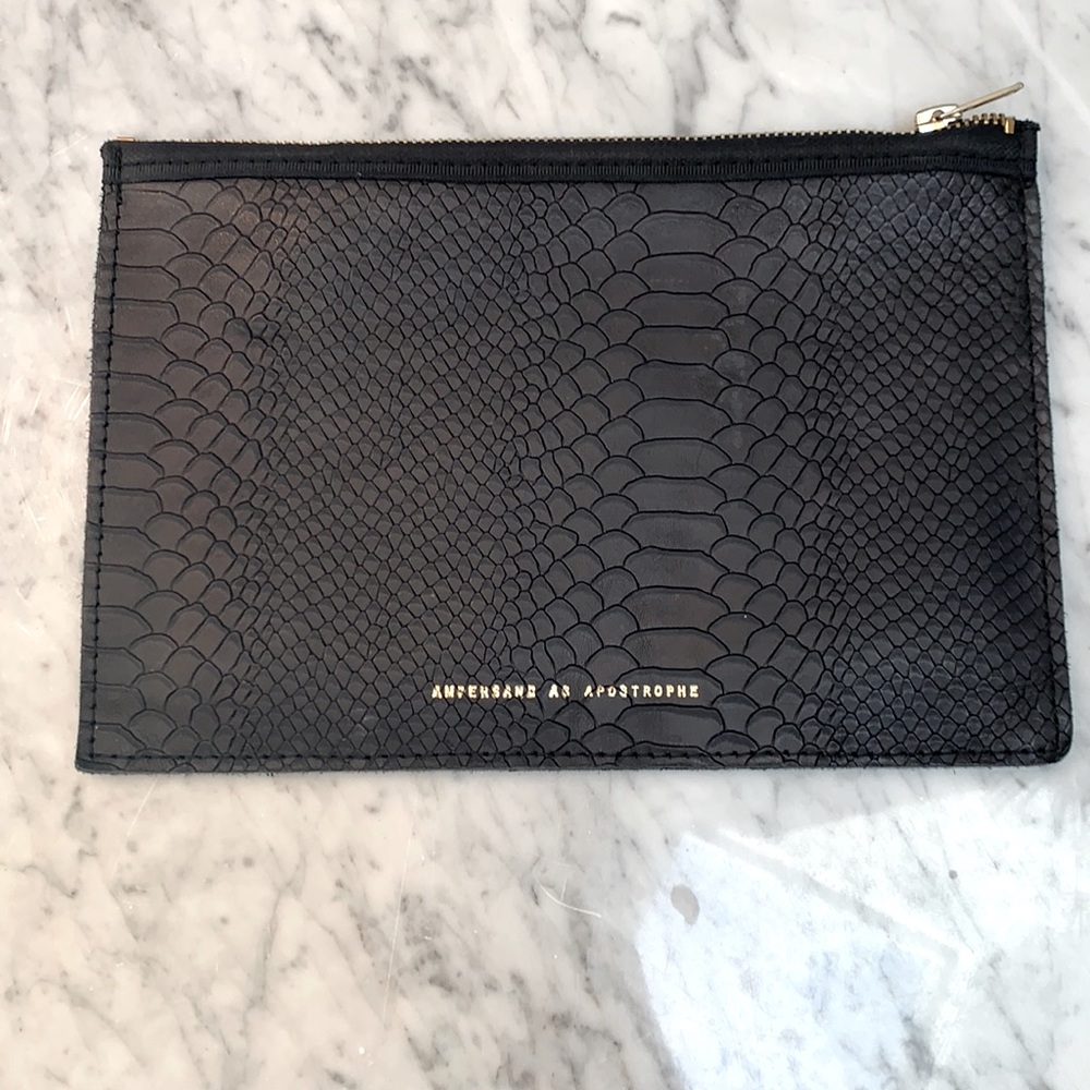 Ampersand as Apostrophe Pouch